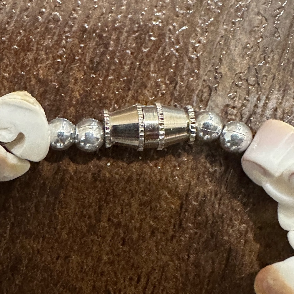 Shell Necklace - Picture 2 of 5